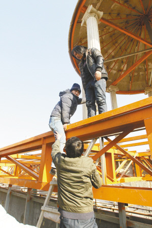 ������Ϊ��н����¥�������������߹�Ȱ�����