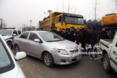 吸毒男子不满情人要求转正将其杀死(图)