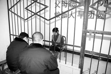 7人团伙连续抢劫网吧被抓后称只因想玩电脑