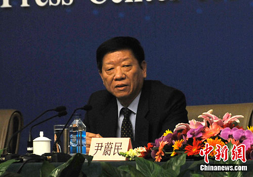 尹蔚民:部分外资企业存超时加班工资偏低等问题