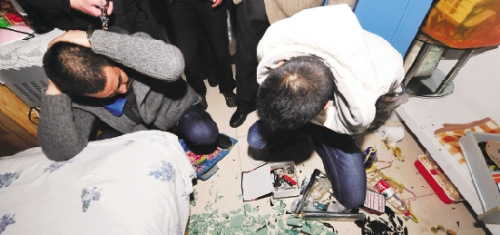 男子为赚零花钱贩毒警方抓获嫌犯80余人拘留73人