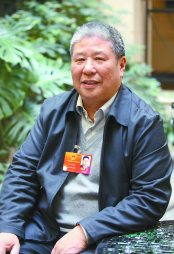 纪宝成:法院要关注网上舆情适时公开案件事实