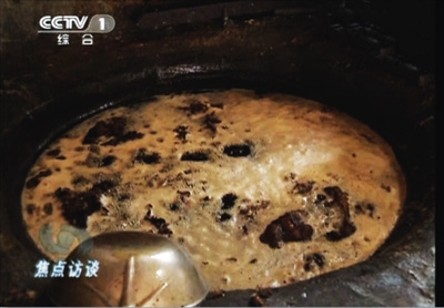 特大新型地沟油案抓百人动物内脏等炼出3200余吨