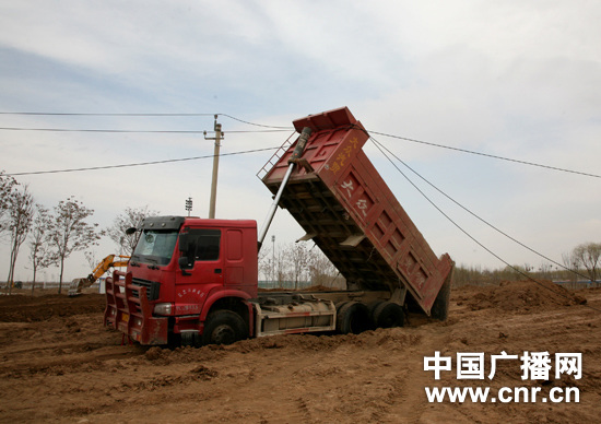 ������������Ұ��ʩ����ɴ����ͣ���¹ʣ�ͼ��