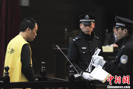 合肥“碾轧协警案”开庭审理被告愿意赔偿21万