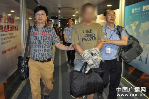 广西破获特大跨国走私贩卖枪支弹药案(图)