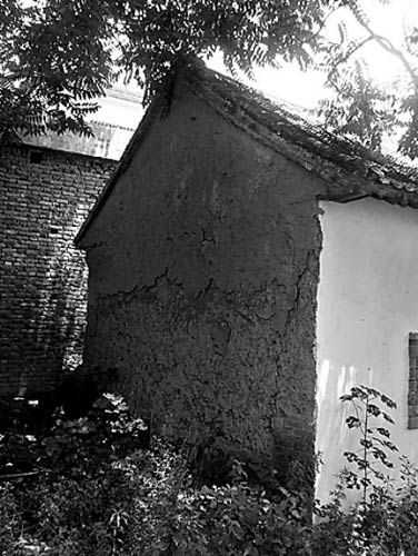 ���ϱ���Σ���������ǽ��Ĩ��׻ҳ�ʱ�����ͼ��