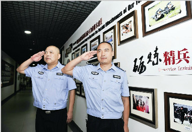 击毙周克华民警:8月14日是两人首次搭档(图)