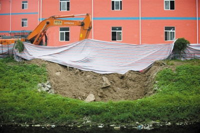 北京坠井男童家属提120万赔偿遗体或就地填埋