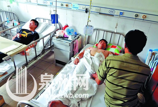 两协警抓捕歹徒遭拔刀反抗身中三刀擒飞贼(图)