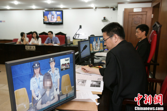 90后少女捅死性侵大叔一审获刑4年(图)