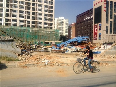 北京一地铁工地深夜遭打砸铁建警方已介入(图)