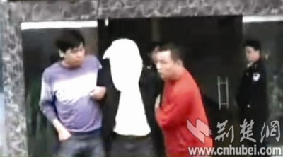 男子不堪情人索求无度与其合谋劫杀洗脚城女老板