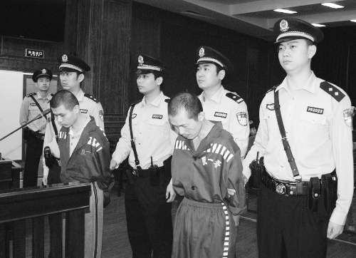 男子经济窘困萌生恶念绑架杀害儿子同学获死刑