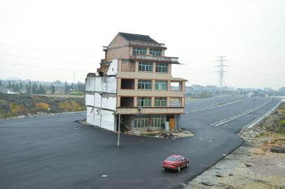 浙江温岭钉子户:60万建的房赔26万当然不搬(图)