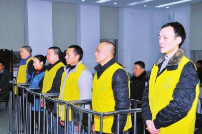 四川德阳亿万富翁之妻雇凶杀夫二审判无期(图)