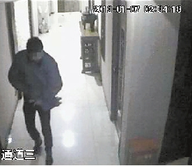 杭州一小偷被抓秋裤外面穿着三条女式内裤(图)