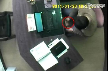 青岛胶州建设局官员受贿视频曝光当事人被停职