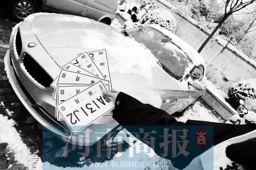 顶交警行千米宝马女被提请批捕朋友称其为人谦和
