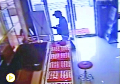 �����������·��ײ��50����ɢ�Ḩ������