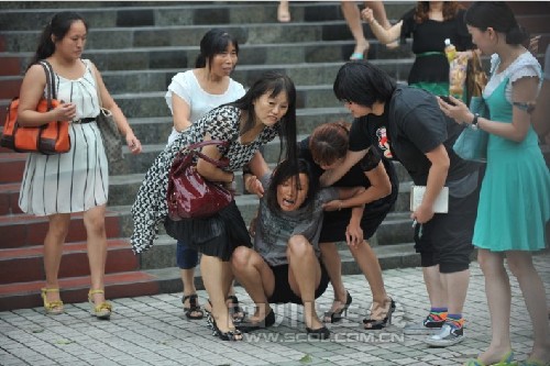 30�����ӳֵ�������ѧ����ͥ������û�ɹ���ͼ��