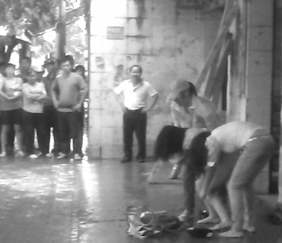 ���ɷ���Ů������Ⱦ���ӵ��ְǡ�С����������