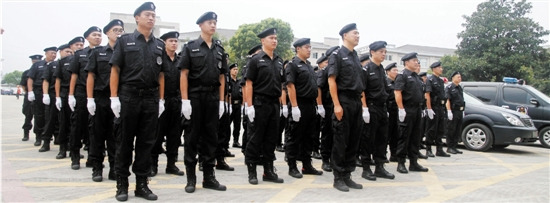 浙江临安市公安局治安防控机动队正式成立(图)