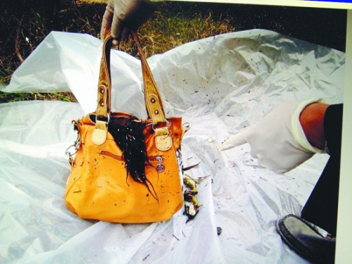 ���ˮ����Ů��������ͷԭ��Ů�������ѷ�ʬ��ͼ��