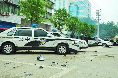 �Ĵ��ϳ��аͷ��ײ��Ժ�����߶������ڳ���