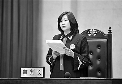 �����ұ������٣�ѹ�������˰��ܾ����޾�5��