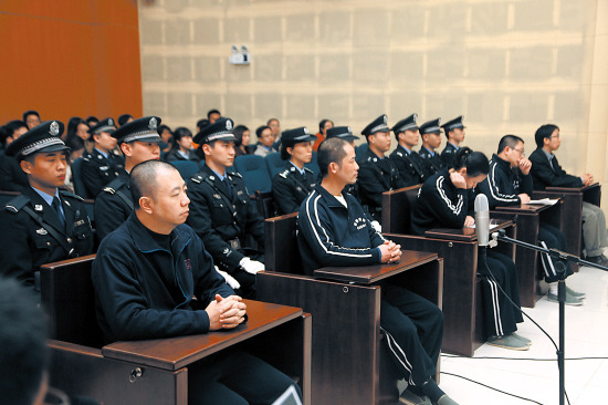 真功夫原董事长获刑14年涉职务侵占挪用资金