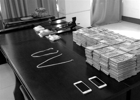 老板晨跑时被绑架三歹徒刚拿到赎金即被抓图