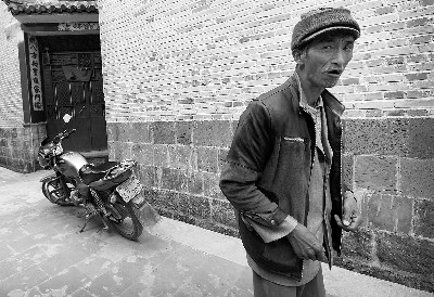 �����ڳ�ɱ6���ӷ��������ˮ��һ���丸����ܺ���2��