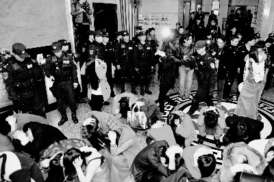 东莞扫黄十年屡打不绝公安副局长称责任未理清