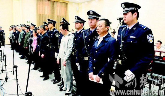 刘汉刘维黑道解析:一个冲锋在前一个隐藏于后(图)