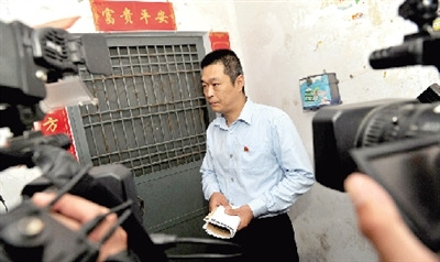 郑州法官深夜堵“老赖”一晚上没能堵住一个