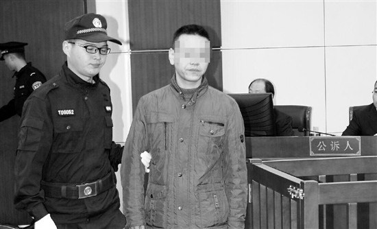 男子冒充机关干部骗男人钱骗女人色被起诉