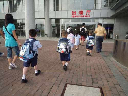赴港产子孕妇多为生二胎“双非”港童遇教育困扰