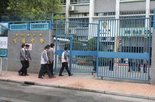 港14岁少年设“江湖赌局”警方否认涉黑谣言