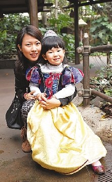 香港迪斯尼乐园举办“公主之旅”教女童礼仪善心