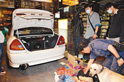 香港警方捣破“毒品饭堂”拘身兼多职