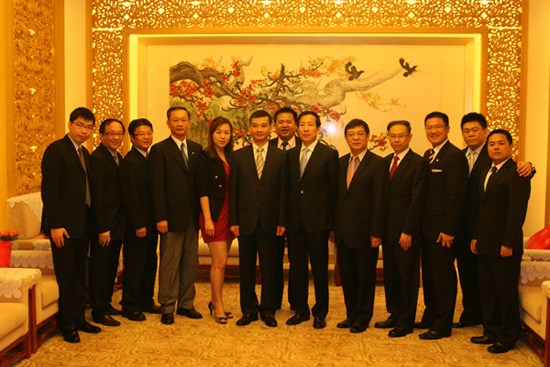 香港中联办副主任会见国民党新生代人士参访团