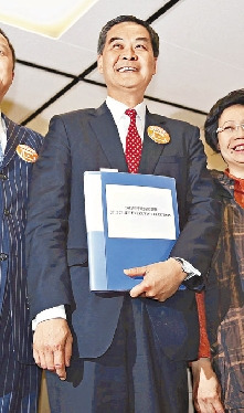 新一届港府重组程序进关键阶段班子人选初敲定