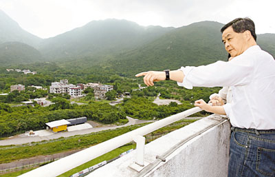 梁振英:设立专门政策机构解决香港“住屋难”