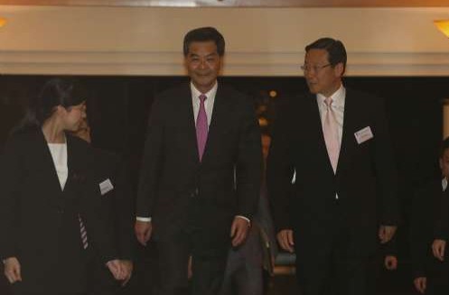 梁振英招募副局长和政治助理望各界不遗余力推荐