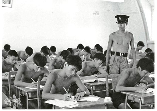 ������꾯У40������ѧԱ��������ʽѵ����ͼ��