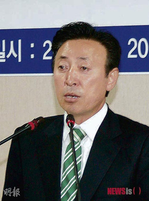 李明博亲信在港自缢涉爆议员性丑闻被韩国通缉