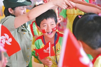 回归15年香港青少年对国家认同感与日俱增