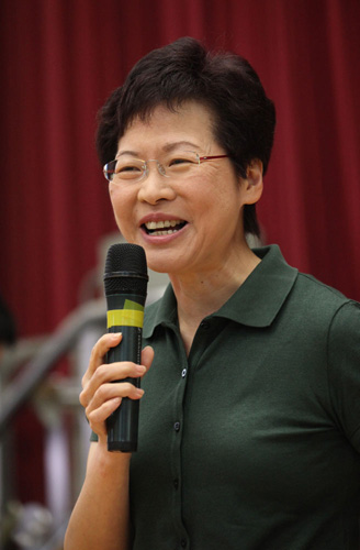 林郑月娥谈港府新班子应对“起头难”决心做实事