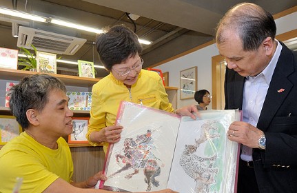 林郑月娥冀公共服务更到位再访基层听取意见